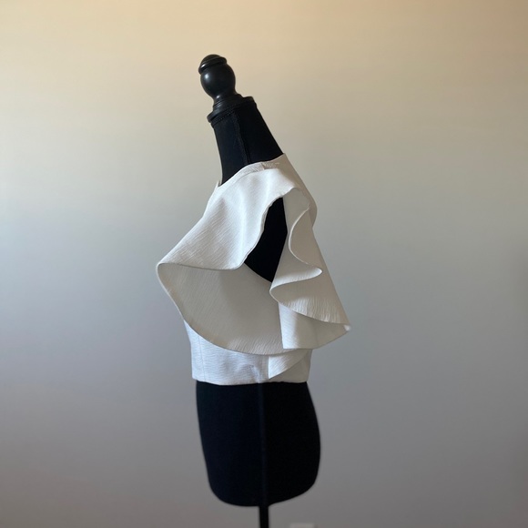 Stunning one-shoulder blouse - Picture 3 of 5